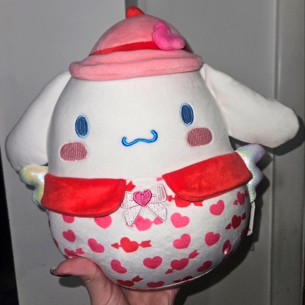NWT Cinnamoroll Hello Kitty Valentine's Squishmallow 8"